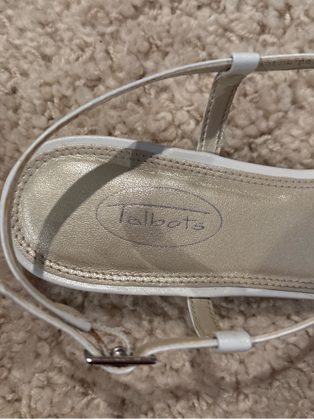 NWT New Talbots Women’s Ankle Strap Flat Sandals White Leather Shoes Size 6.5 W - Picture 2 of 7